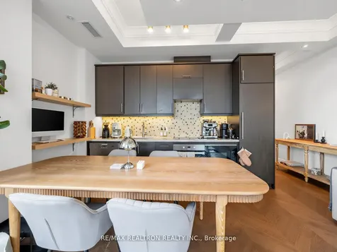 23 Glebe Road W Toronto ON M5P 0A1