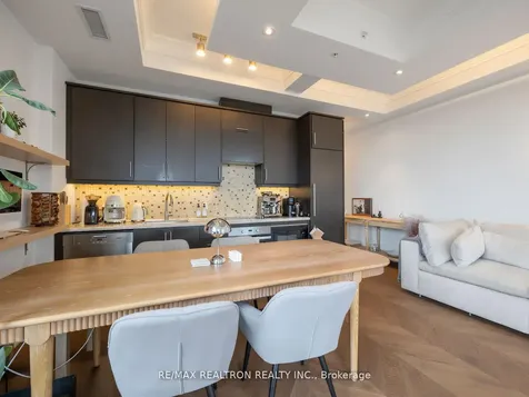 23 Glebe Road W Toronto ON M5P 0A1