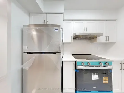 1 Pemberton Avenue Toronto ON M2M 4L9