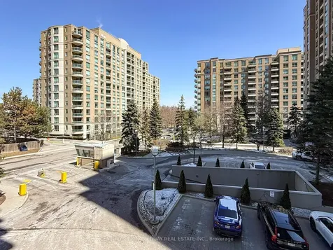 1 Pemberton Avenue Toronto ON M2M 4L9