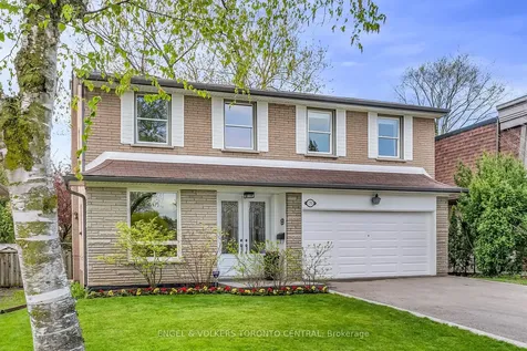 170 Fenn Avenue Toronto ON M2P 1X9