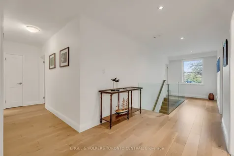 170 Fenn Avenue Toronto ON M2P 1X9