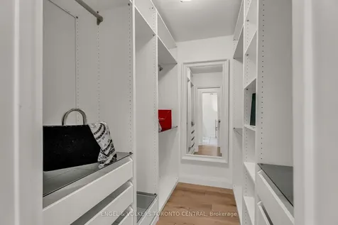 170 Fenn Avenue Toronto ON M2P 1X9