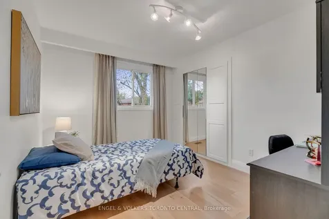 170 Fenn Avenue Toronto ON M2P 1X9