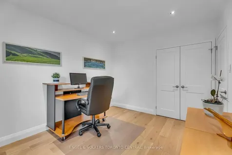 170 Fenn Avenue Toronto ON M2P 1X9