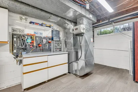 170 Fenn Avenue Toronto ON M2P 1X9