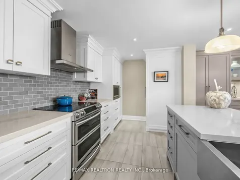 268 Ridley Boulevard Toronto ON M5M 4N3