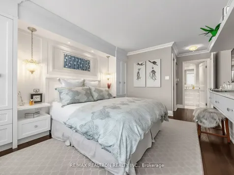268 Ridley Boulevard Toronto ON M5M 4N3