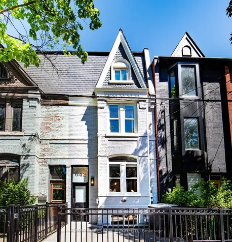 642 Wellington Street W Toronto ON M5V 1G4