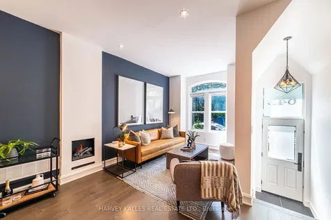 642 Wellington Street W Toronto ON M5V 1G4