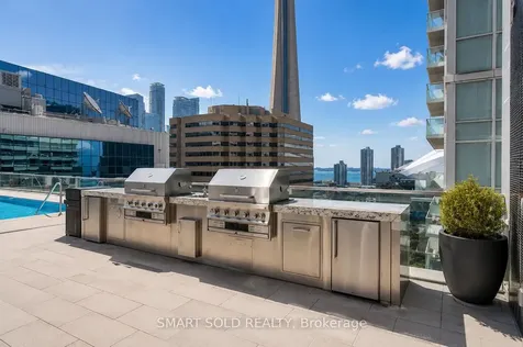 300 Front Street W Toronto ON M5V 0E9