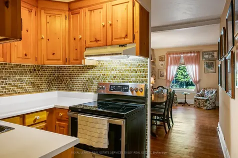 129 Alcorn Avenue Toronto ON M4V 1E5
