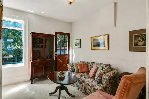 129 Alcorn Avenue Toronto ON M4V 1E5