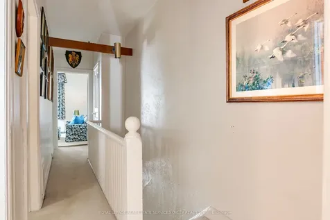 129 Alcorn Avenue Toronto ON M4V 1E5