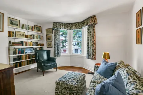 129 Alcorn Avenue Toronto ON M4V 1E5
