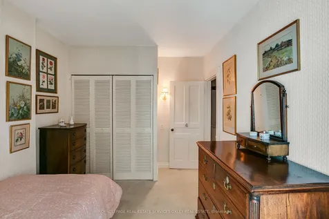 129 Alcorn Avenue Toronto ON M4V 1E5