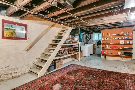 129 Alcorn Avenue Toronto ON M4V 1E5