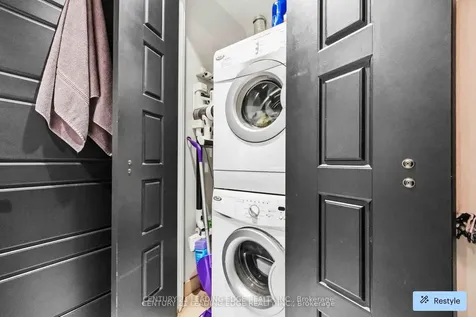 28 Linden Street Toronto ON M4Y 0A4