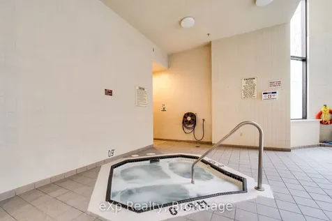 5460 Yonge Street Toronto ON M2N 6K7