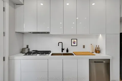 35 Wilmington Avenue Toronto ON M3H 5J1