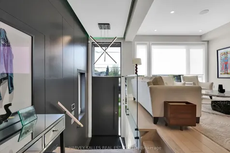 35 Wilmington Avenue Toronto ON M3H 5J1