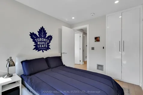 35 Wilmington Avenue Toronto ON M3H 5J1