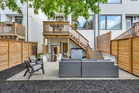 35 Wilmington Avenue Toronto ON M3H 5J1