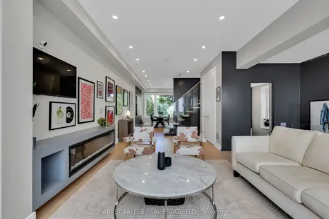 35 Wilmington Avenue Toronto ON M3H 5J1