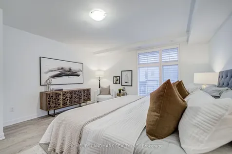 46 Hooyo Terrace Toronto ON M6A 0E2
