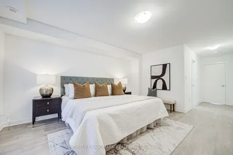46 Hooyo Terrace Toronto ON M6A 0E2