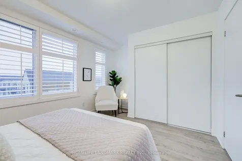 46 Hooyo Terrace Toronto ON M6A 0E2