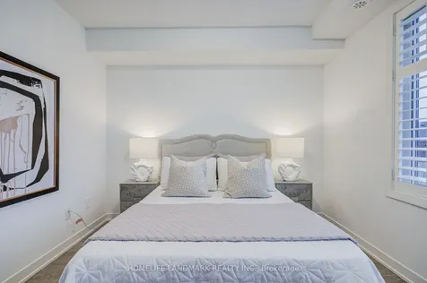 46 Hooyo Terrace Toronto ON M6A 0E2
