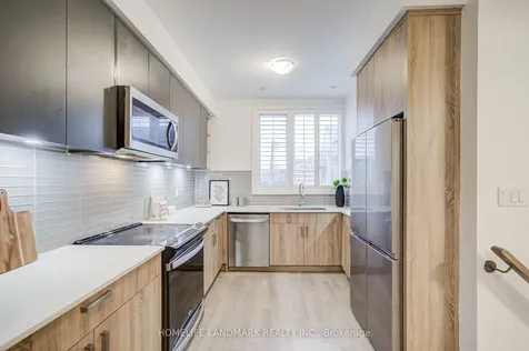 46 Hooyo Terrace Toronto ON M6A 0E2