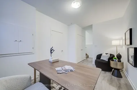 46 Hooyo Terrace Toronto ON M6A 0E2