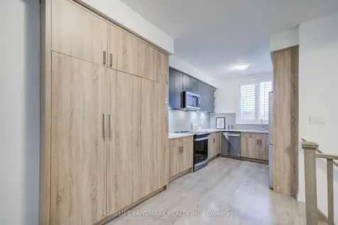 46 Hooyo Terrace Toronto ON M6A 0E2