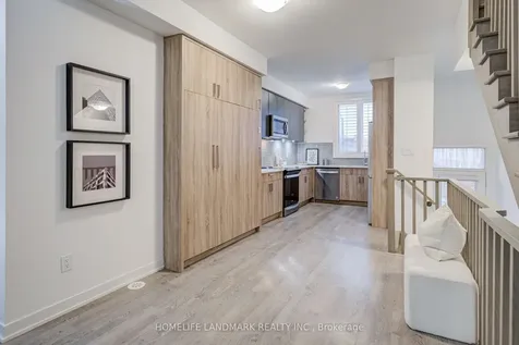 46 Hooyo Terrace Toronto ON M6A 0E2