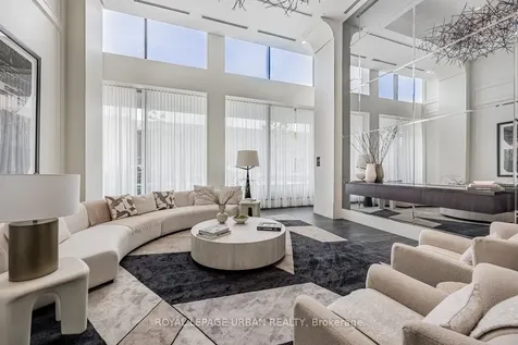 33 Frederick Todd Way Toronto ON M1S 2K2