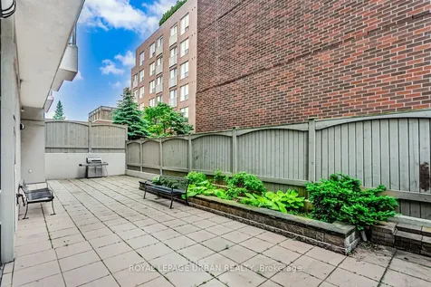 33 Frederick Todd Way Toronto ON M1S 2K2