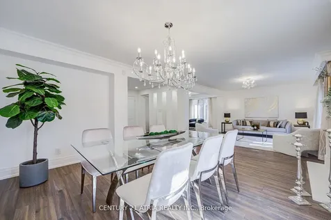 27 Denlow Boulevard Toronto ON M3B 1P5