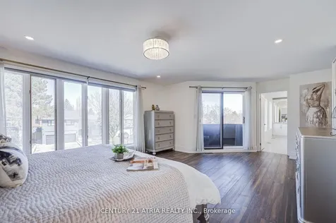 27 Denlow Boulevard Toronto ON M3B 1P5