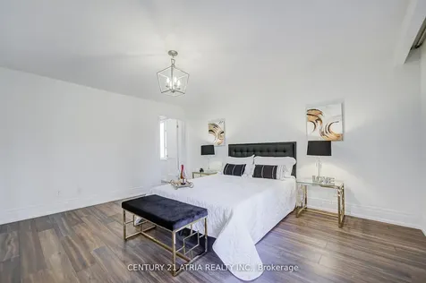 27 Denlow Boulevard Toronto ON M3B 1P5