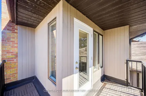 27 Denlow Boulevard Toronto ON M3B 1P5