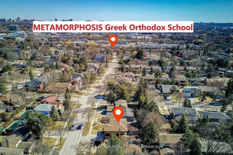 27 Denlow Boulevard Toronto ON M3B 1P5