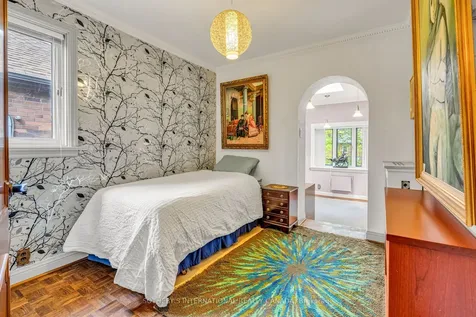 127 Heddington Avenue Toronto ON M5N 2K9