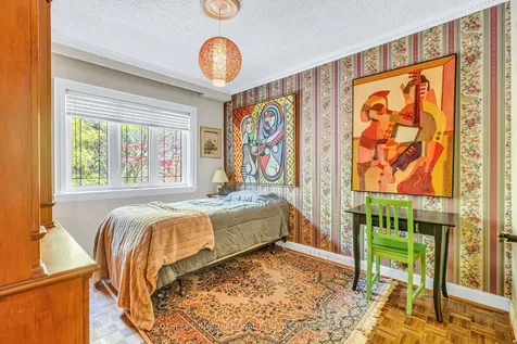 127 Heddington Avenue Toronto ON M5N 2K9