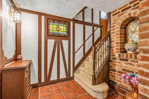 127 Heddington Avenue Toronto ON M5N 2K9