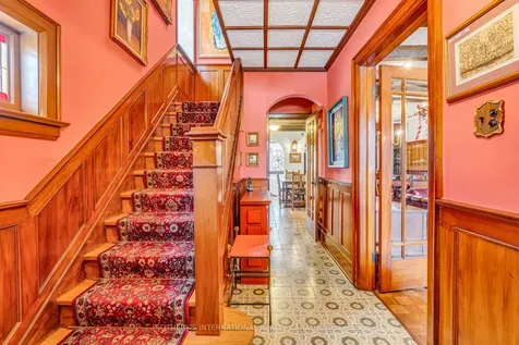 127 Heddington Avenue Toronto ON M5N 2K9