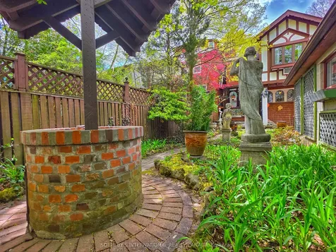 127 Heddington Avenue Toronto ON M5N 2K9