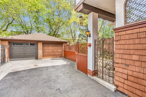 127 Heddington Avenue Toronto ON M5N 2K9