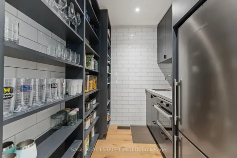 121 Sherwood Avenue Toronto ON M4P 2A6